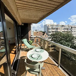 Appartement Large Sunny And Bright With Park View, Ostende